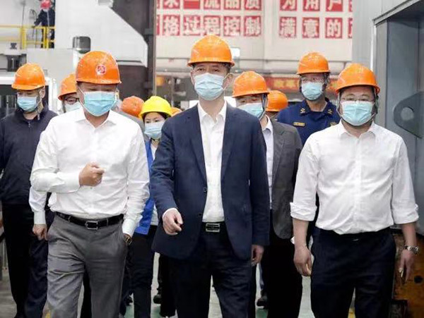 市政府黨組成員、新區黨工委副書記錢洪文蒞臨我司考察指導.jpg